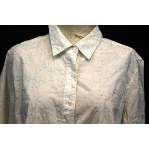 Christopher & Banks Woman XL White Collared Shirt Blue Floral Stich Embroidery - Picture 2 of 5